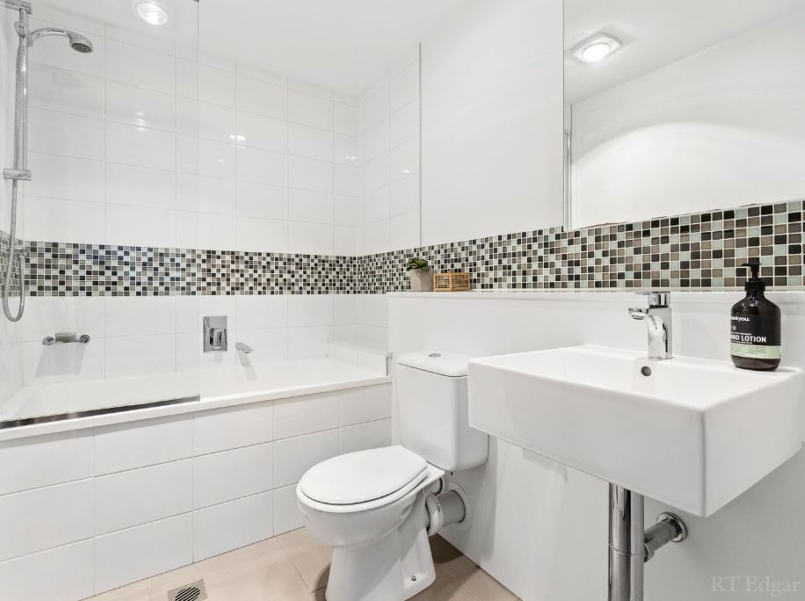 Real Estate and Property in 410/100 Plenty Road, Preston, VIC