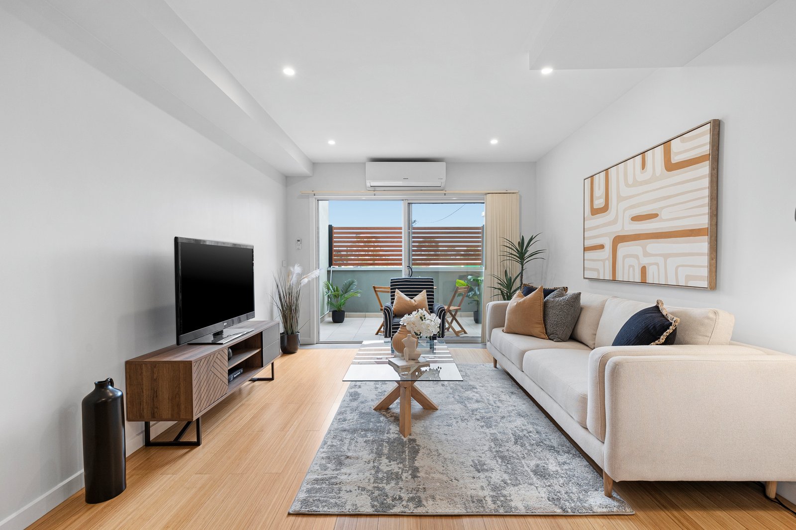 Gallery: 4/1036 North Road