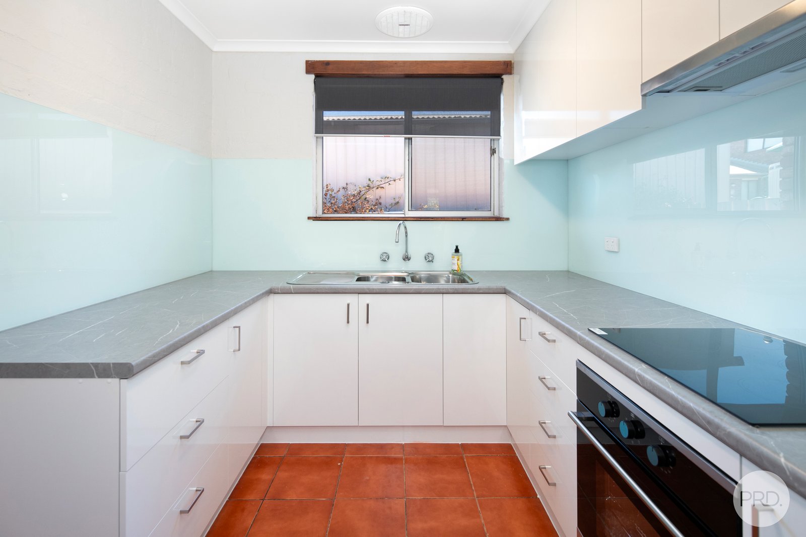 4/104-106 Sawyer Avenue CANADIAN 5