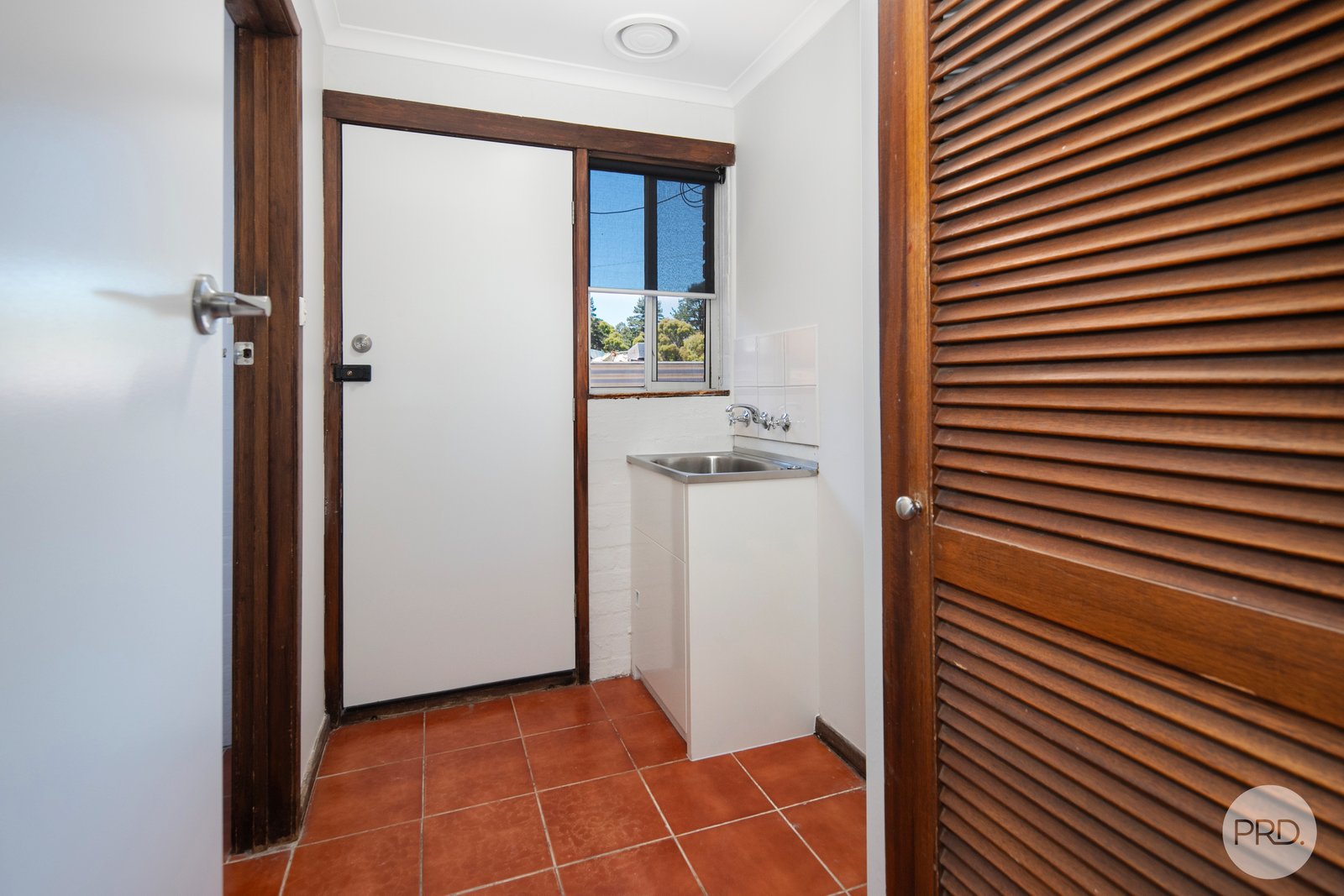 4/104-106 Sawyer Avenue CANADIAN 9