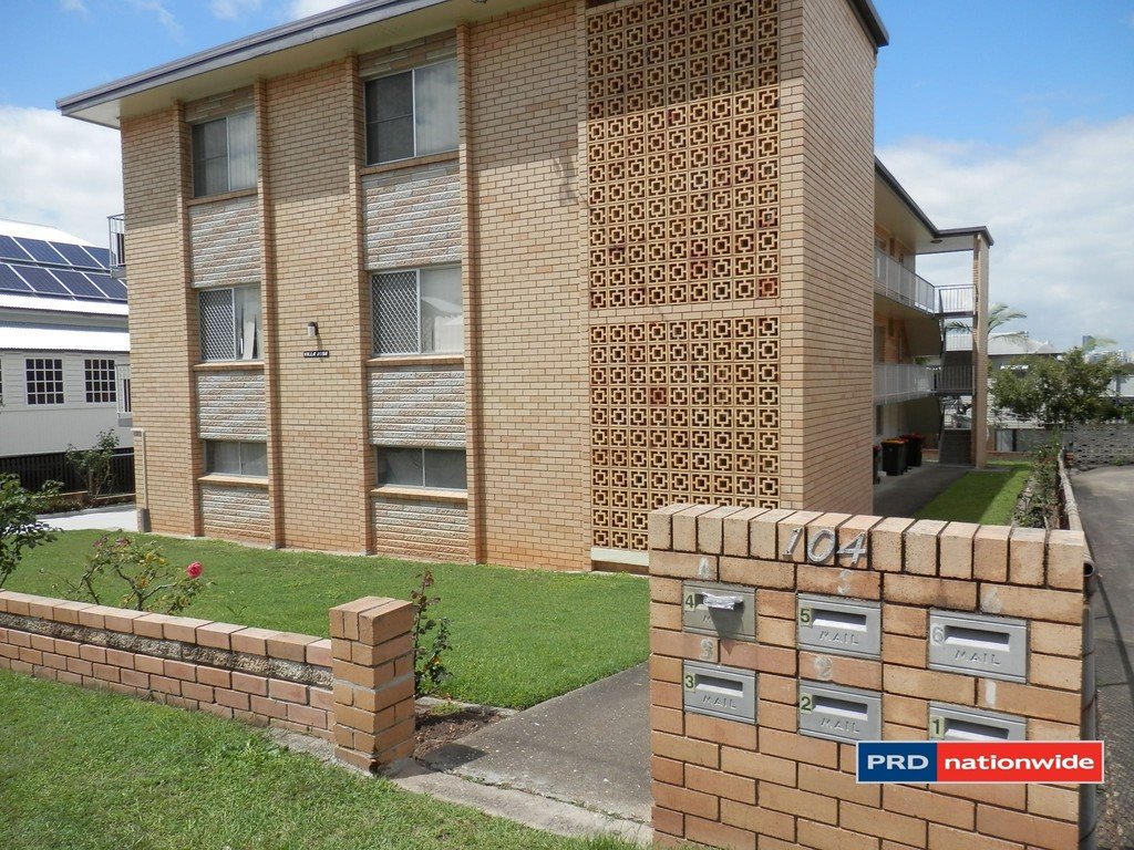 4/104 Stoneleigh Street LUTWYCHE 1