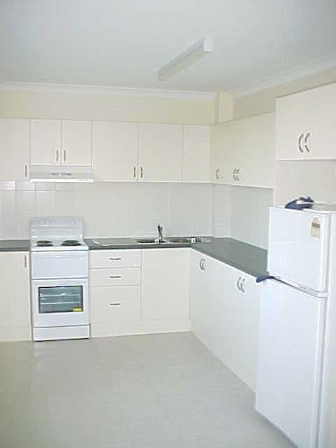 4/104 Stoneleigh Street LUTWYCHE 2