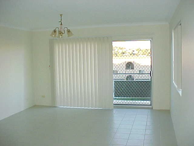 4/104 Stoneleigh Street LUTWYCHE 3