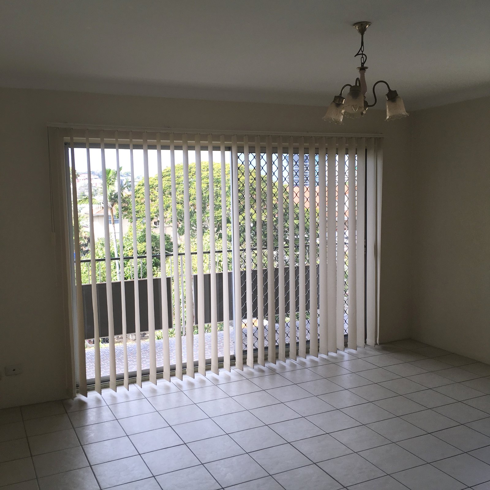 4/104 Stoneleigh Street LUTWYCHE 2