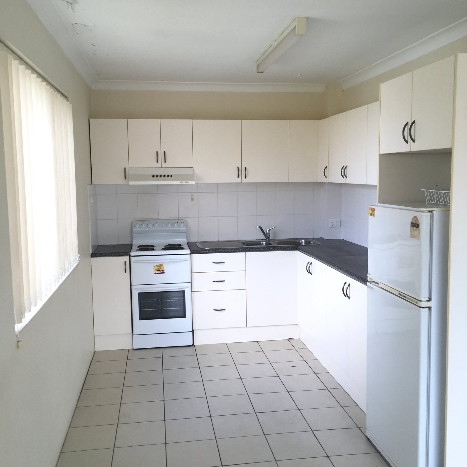 4/104 Stoneleigh Street LUTWYCHE 4