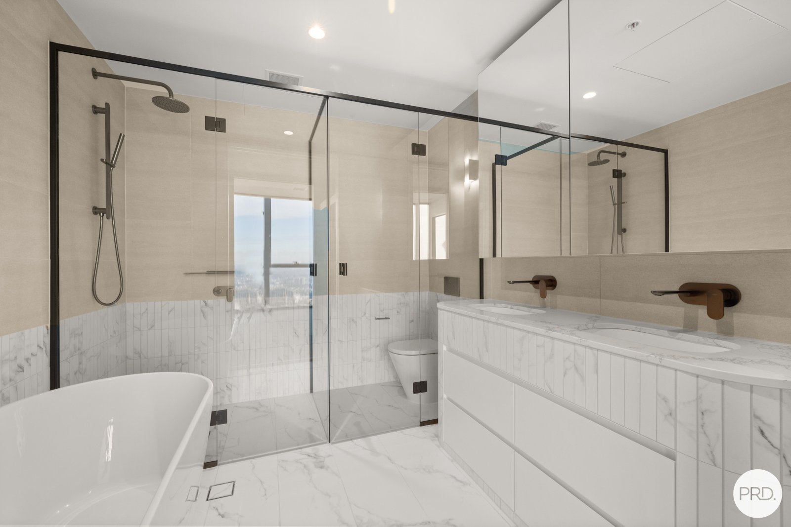 4104/63 La Trobe Street MELBOURNE 8