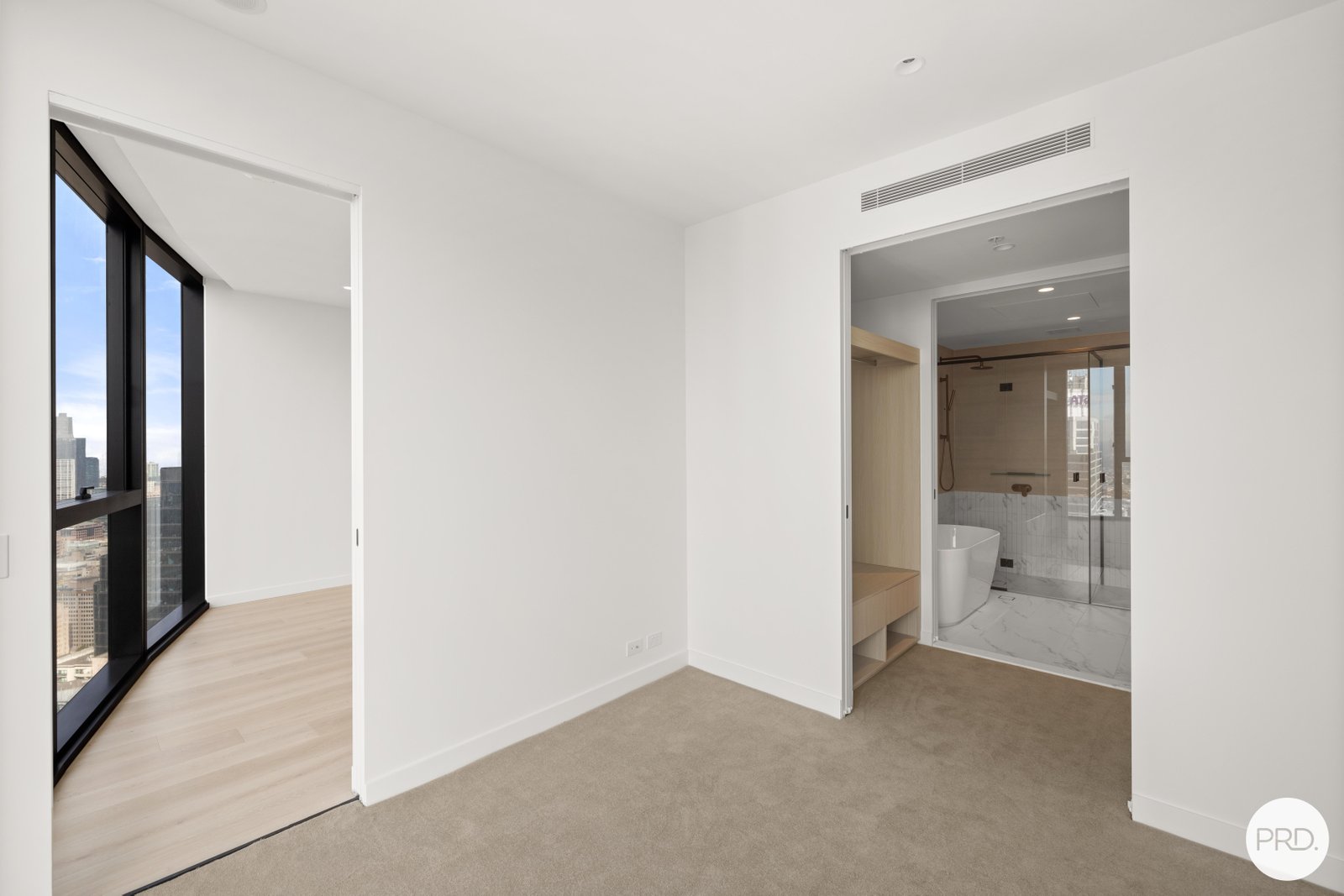 4104/63 La Trobe Street MELBOURNE 5