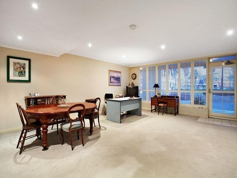 Gallery: 4/105 Beach Street