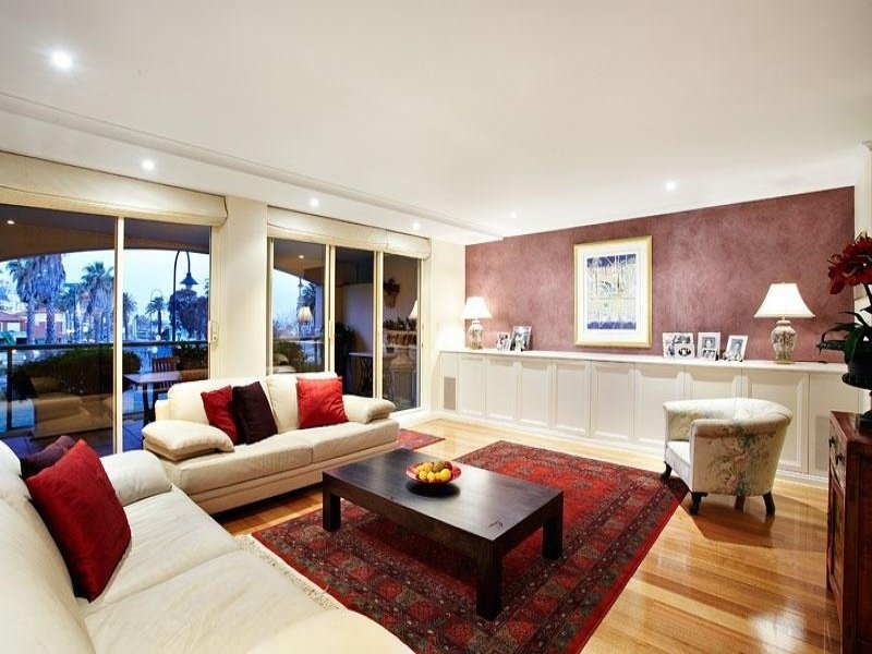 Gallery: 4/105 Beach Street