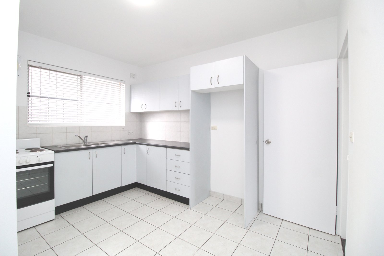 4/106 Sproule Street LAKEMBA 2