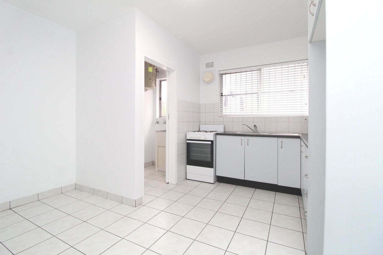 4/106 Sproule Street LAKEMBA 3