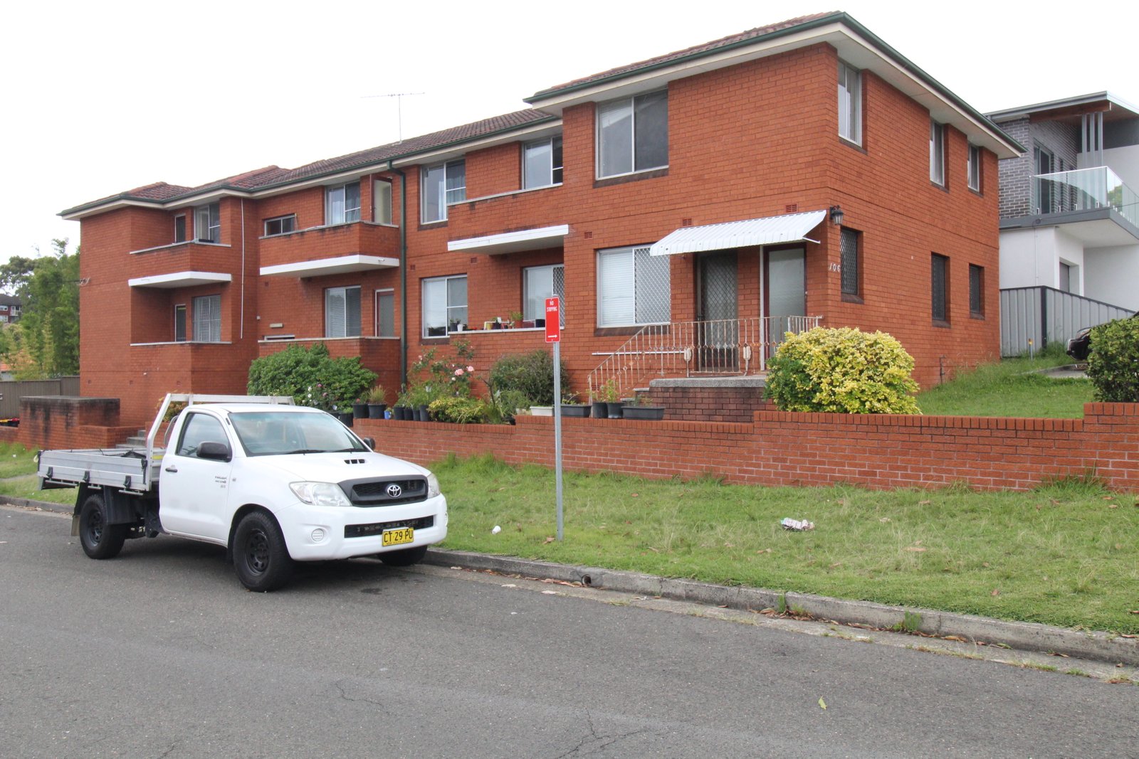 4/106 Sproule Street LAKEMBA 9