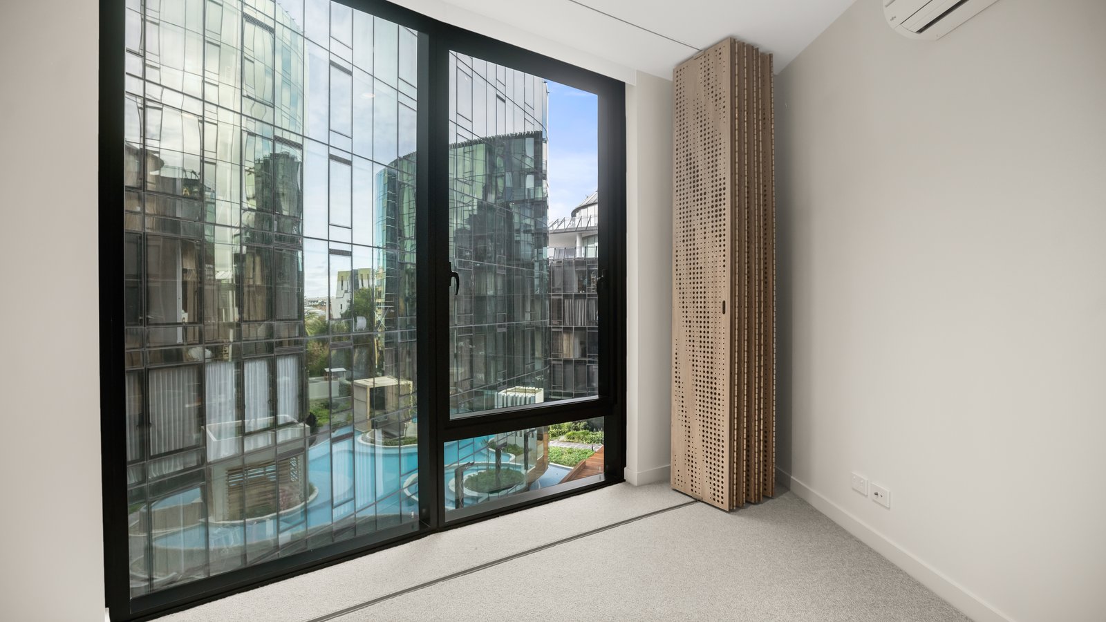 410/605 St Kilda Road MELBOURNE 8