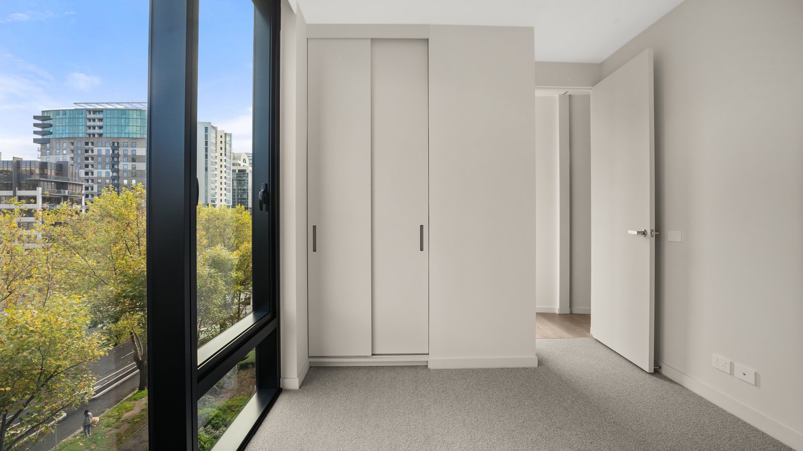 410/605 St Kilda Road MELBOURNE 10