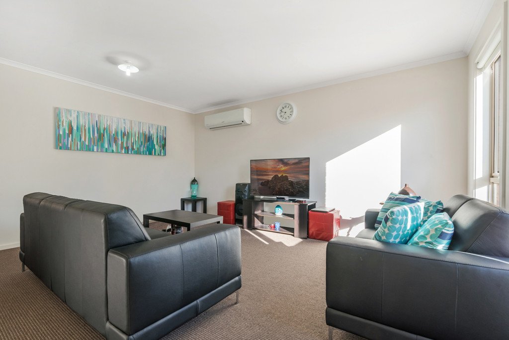 4/107 St Killian Street WHITE HILLS 2