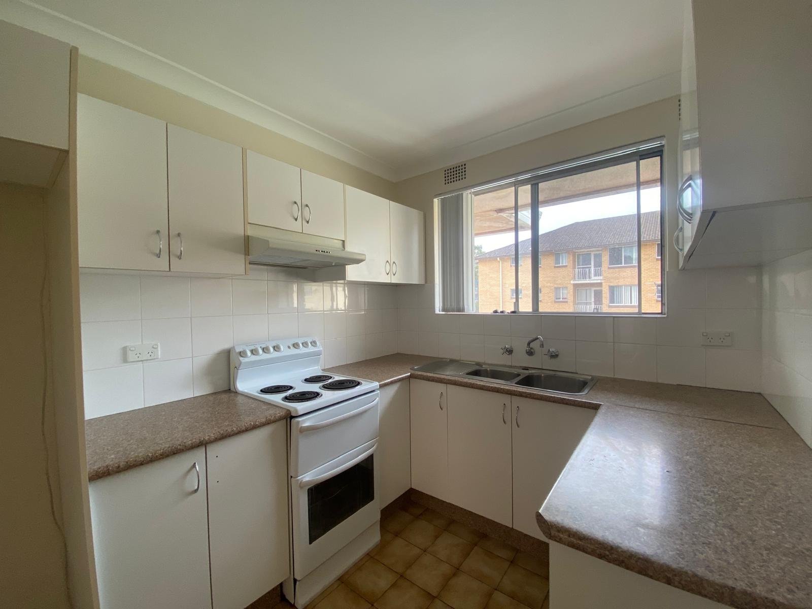 4/108 Bigge Street LIVERPOOL 2