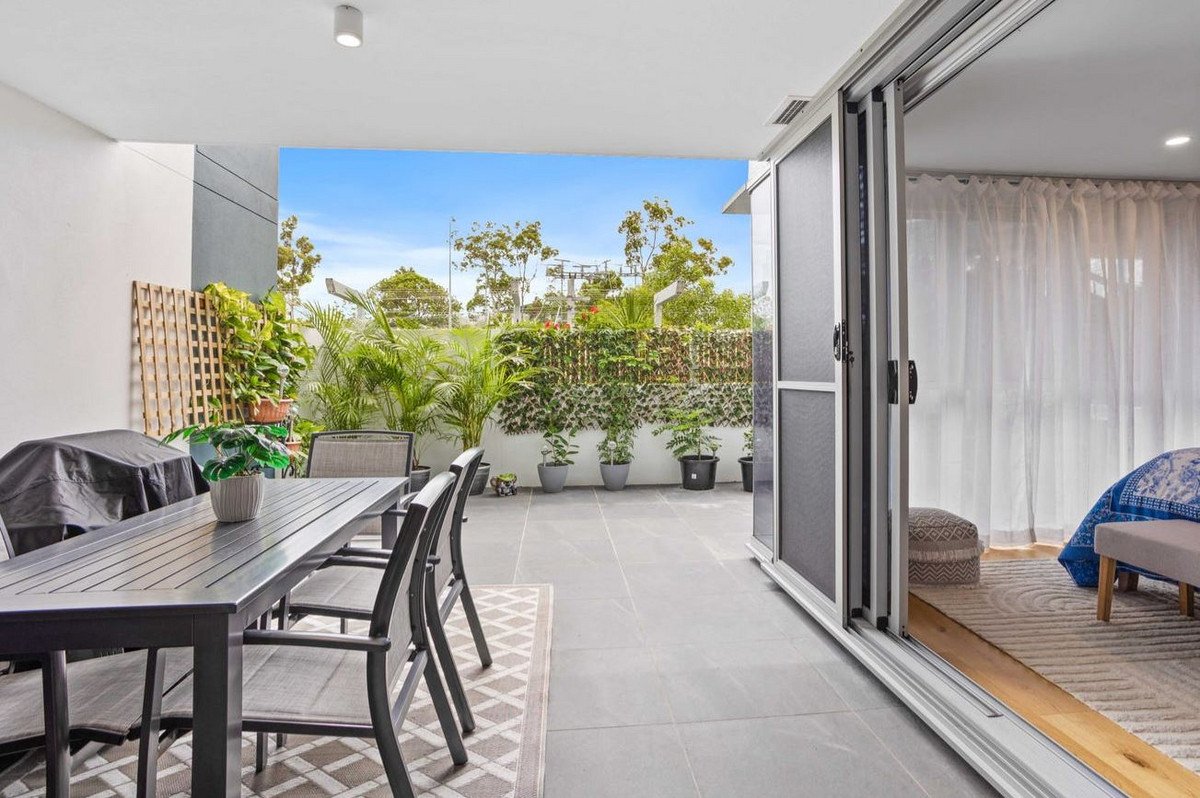 4108/61 Investigator Drive Robina 6