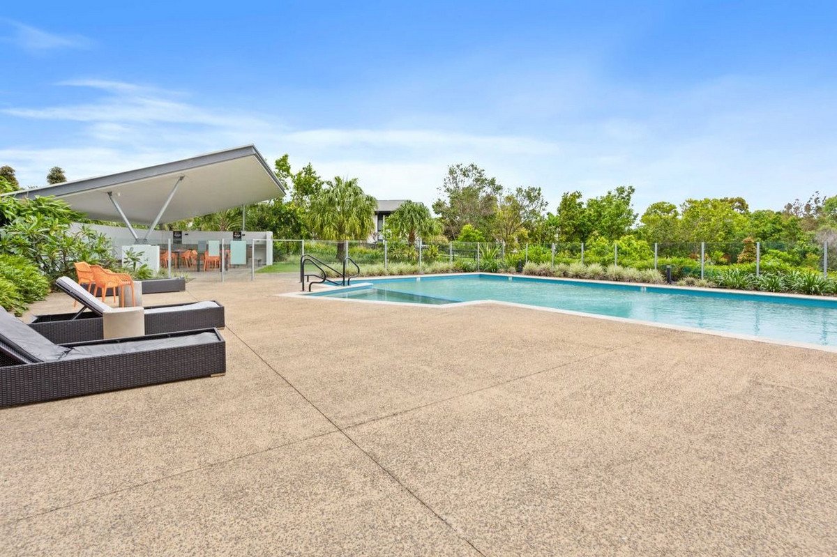 4108/61 Investigator Drive Robina 15