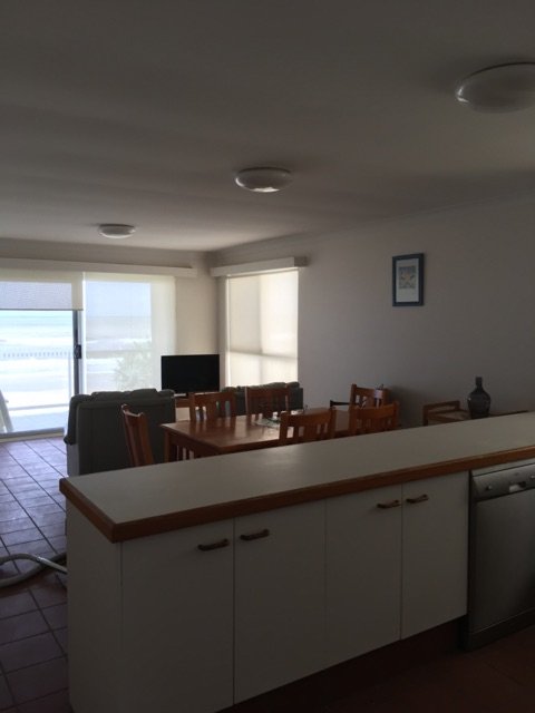 4/109 Albatross Avenue MIAMI 3