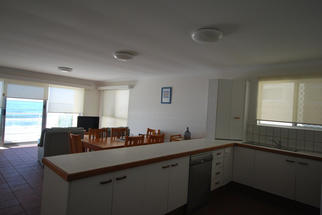 4/109 Albatross Avenue MIAMI 8