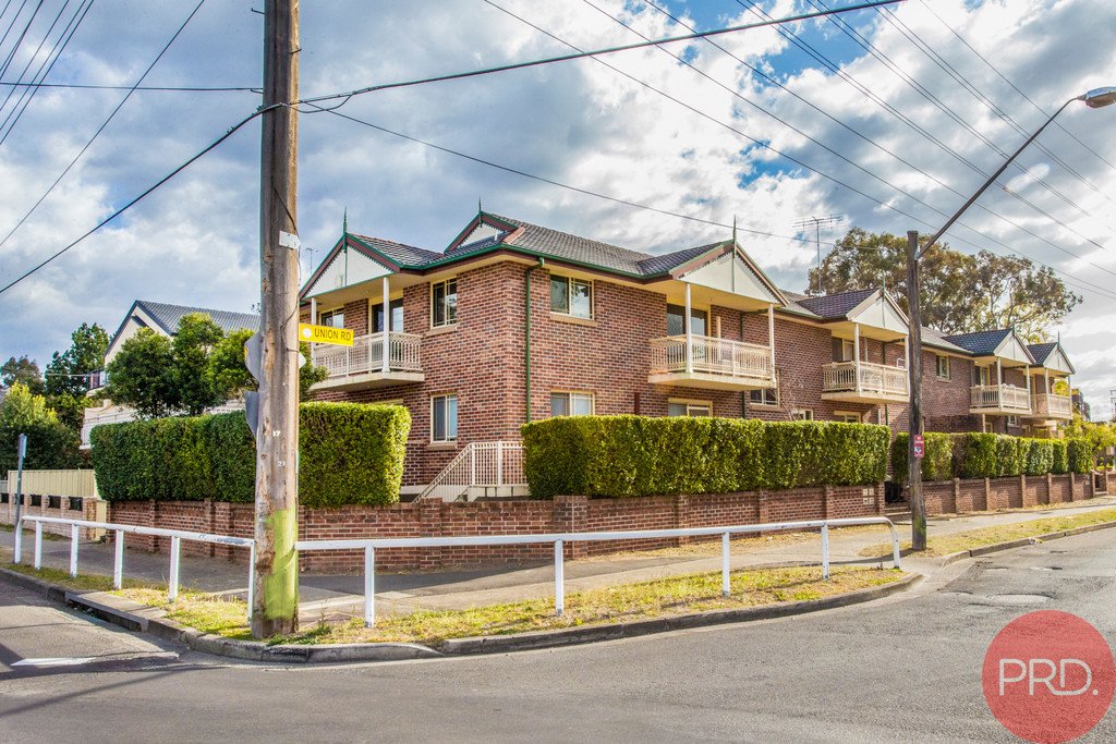 4/109 Station Street PENRITH 11
