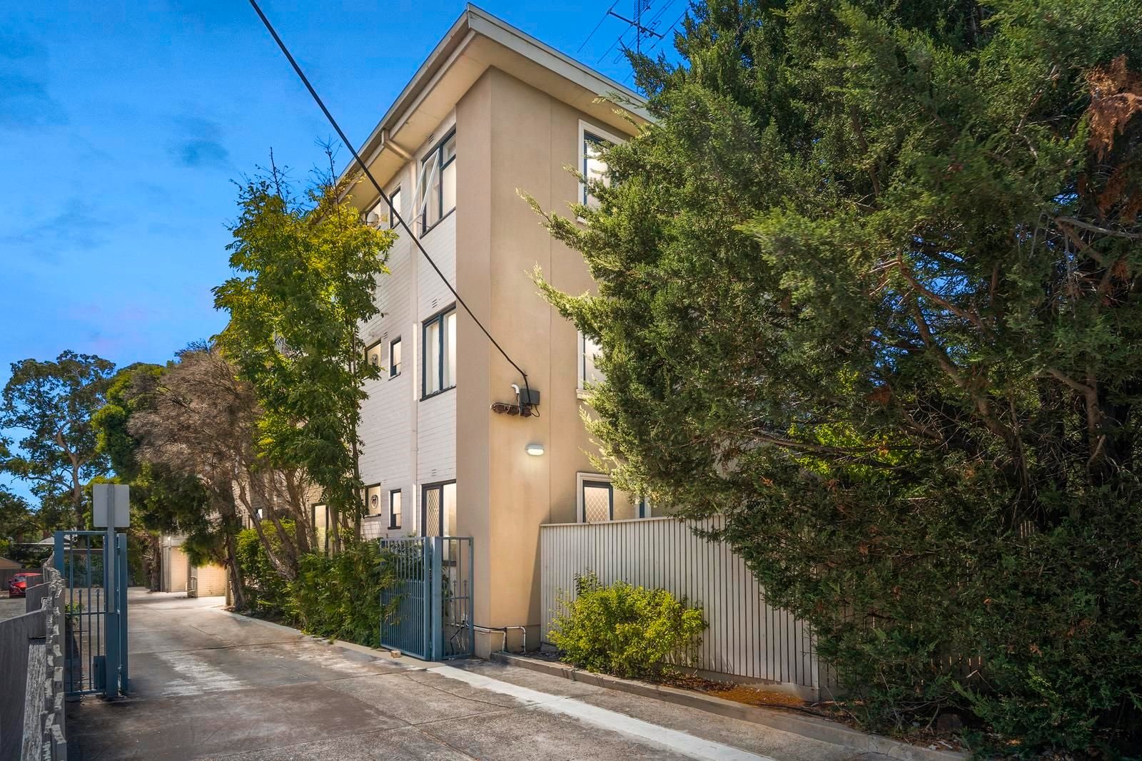 4 109 Victoria Road Hawthorn East 1261688 Marshall White