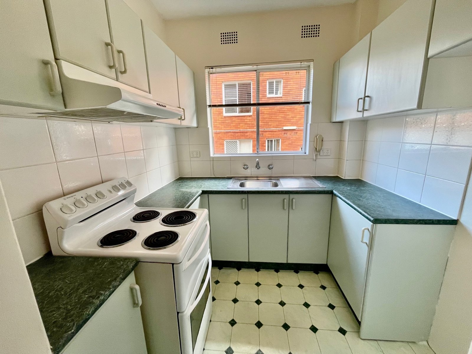 4/11-13 Cambridge Street PENSHURST 2