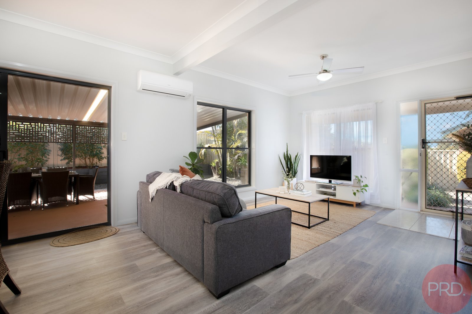 4/11-19 Stanton Drive RAWORTH 3