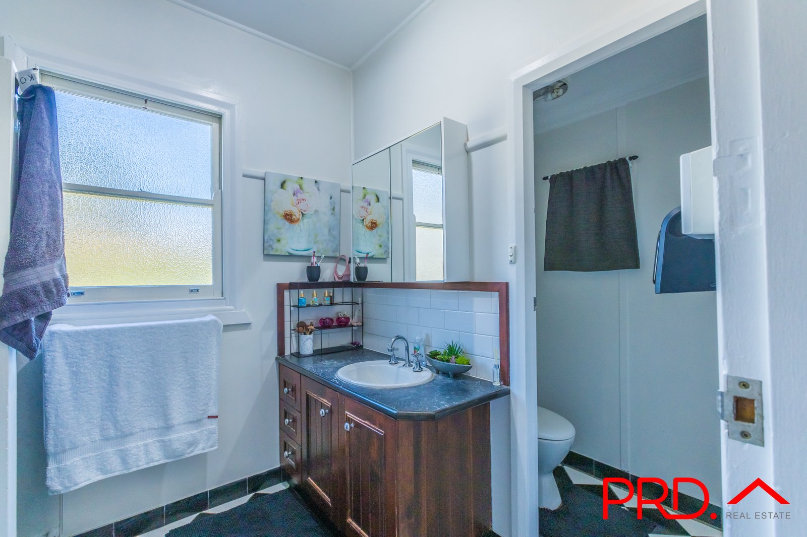 411 Armidale Road TAMWORTH 13