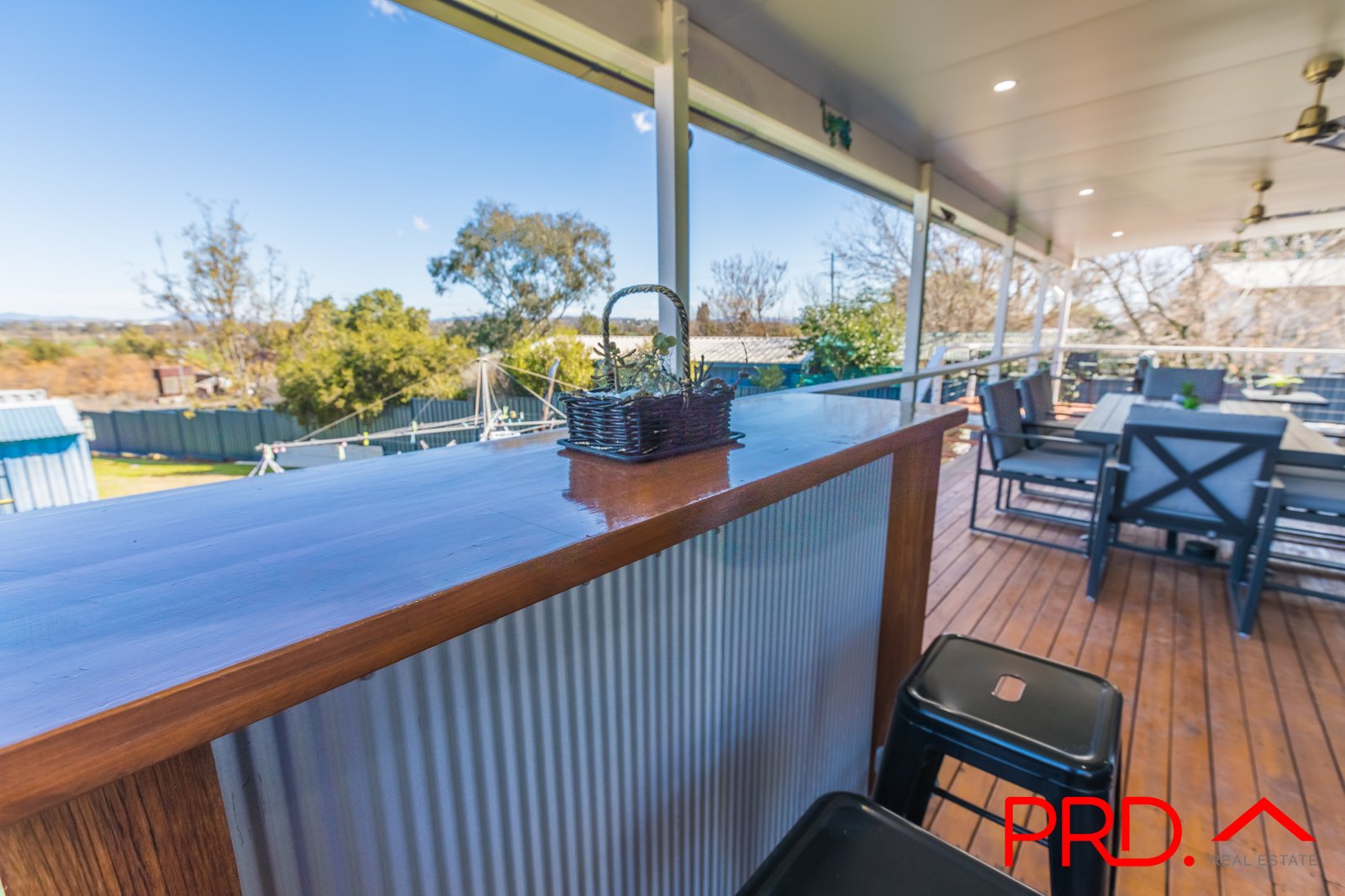 411 Armidale Road TAMWORTH 18