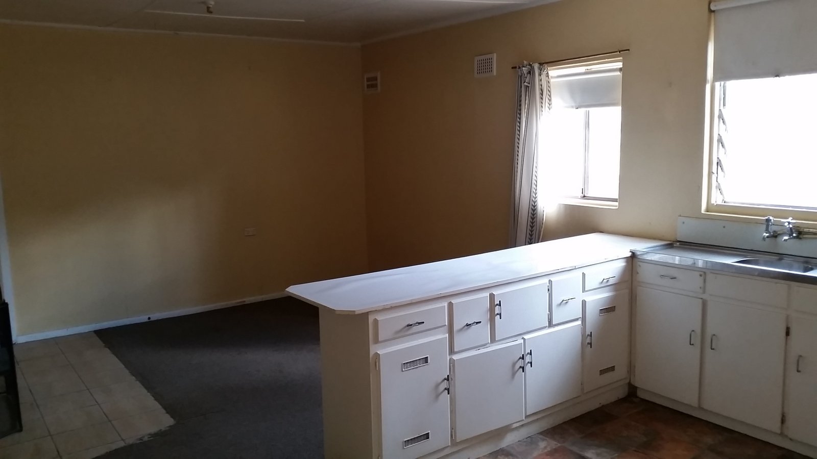 4/11 Howick Street TUMUT 2