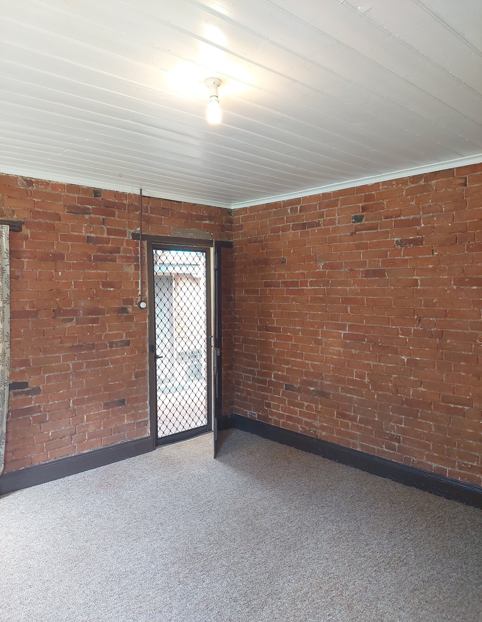 4/11 Howick Street TUMUT 4