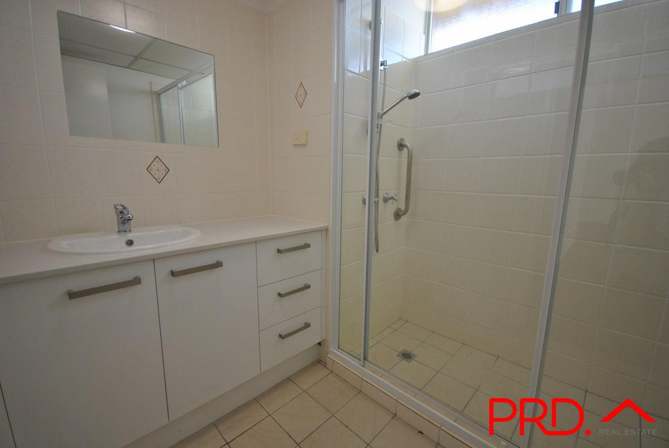 4/11 Lather Street SOUTHPORT 4