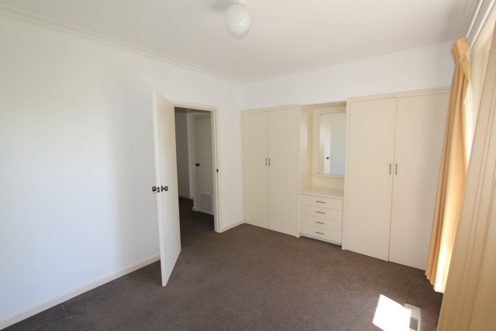 411 Russell Street NEWINGTON 8