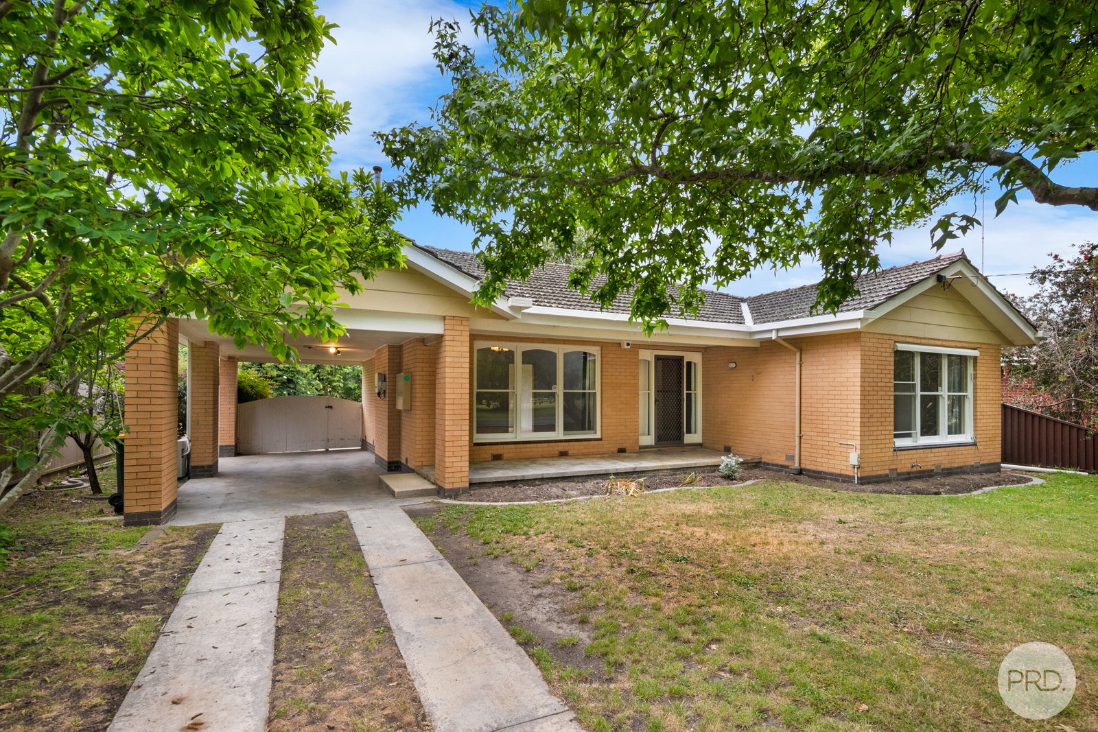 411 Russell Street NEWINGTON 1