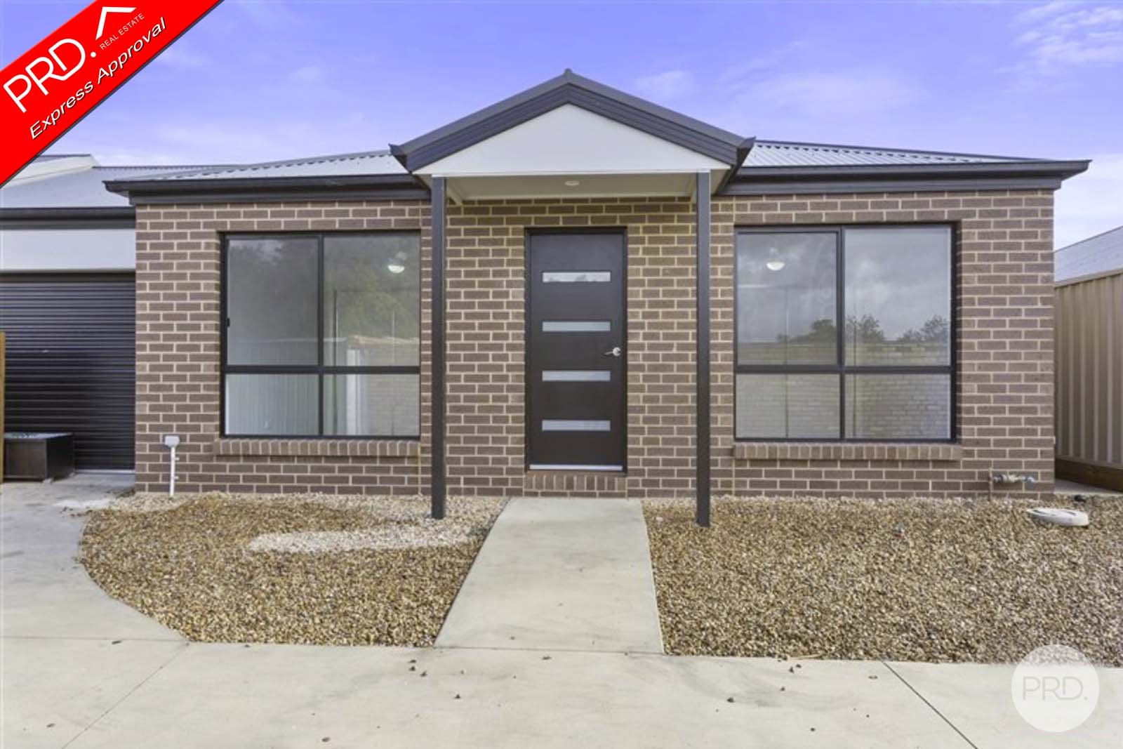 4/11 Semmens Street LONG GULLY 2