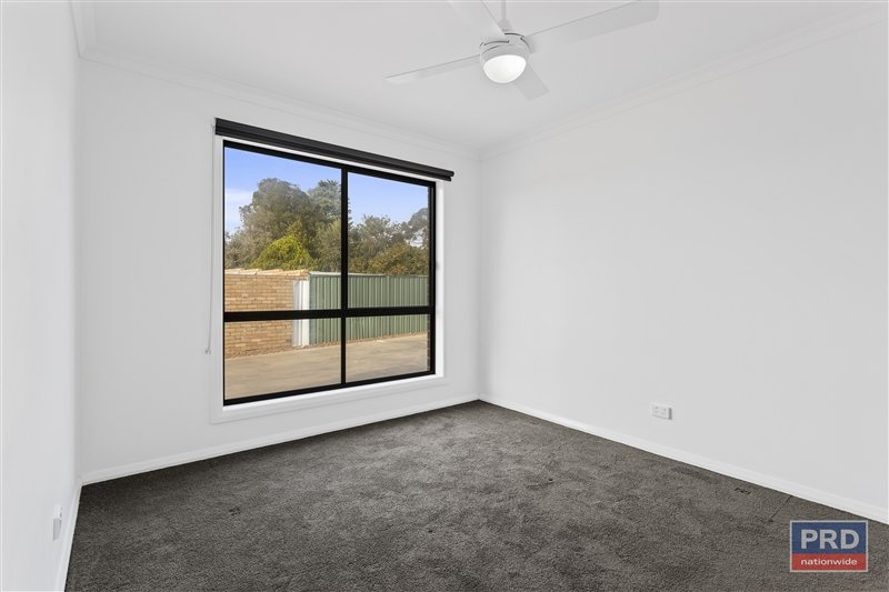 4/11 Semmens Street LONG GULLY 8