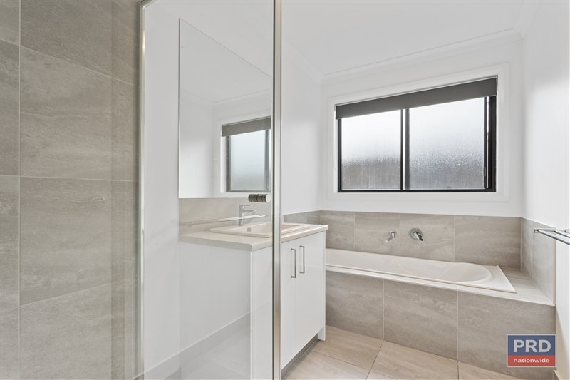4/11 Semmens Street LONG GULLY 9