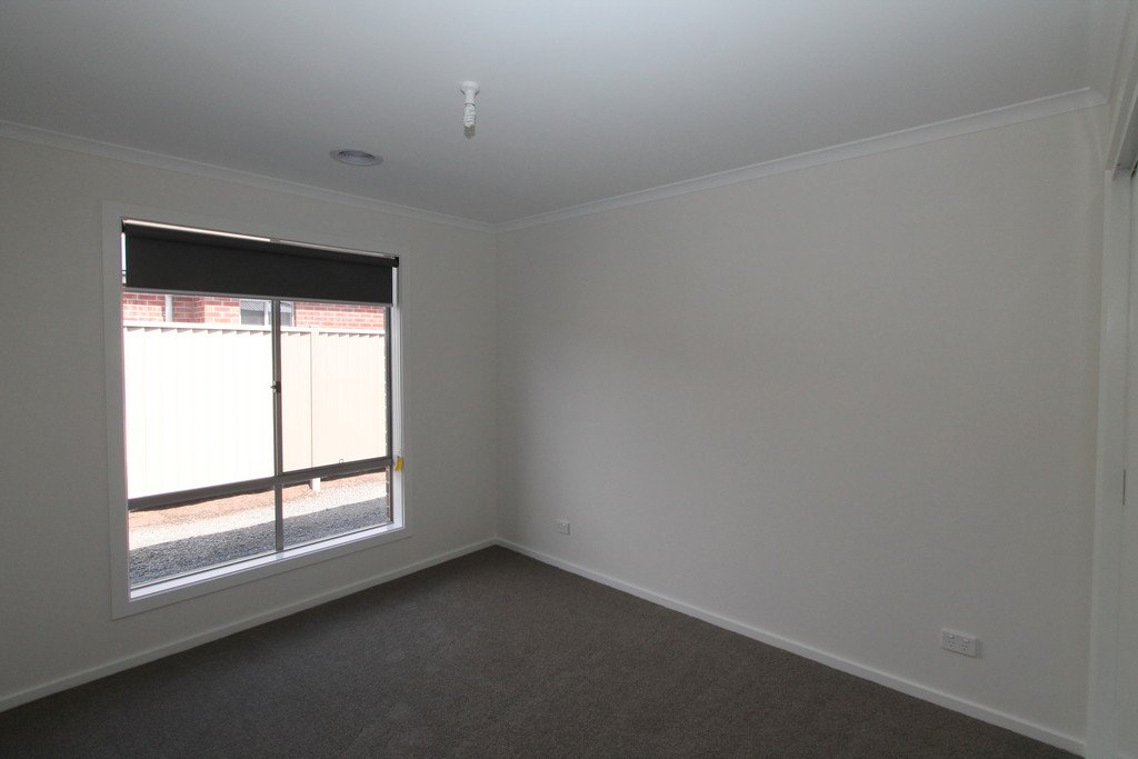 4/11 Spencer Street CANADIAN 7