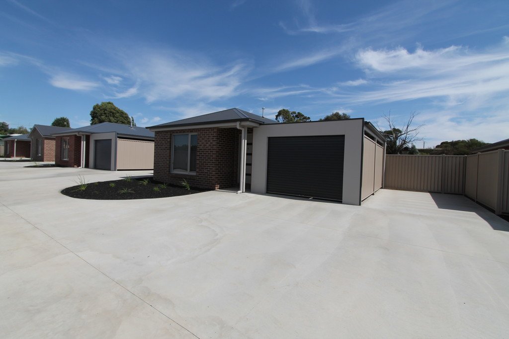 4/11 Spencer Street CANADIAN 13