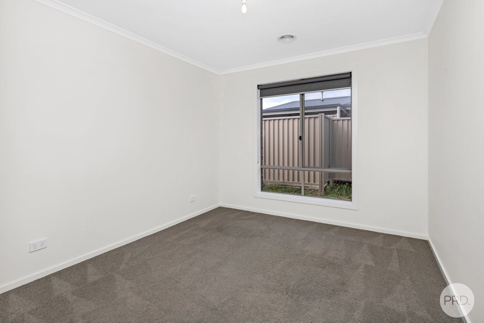 4/11 Spencer Street CANADIAN 5