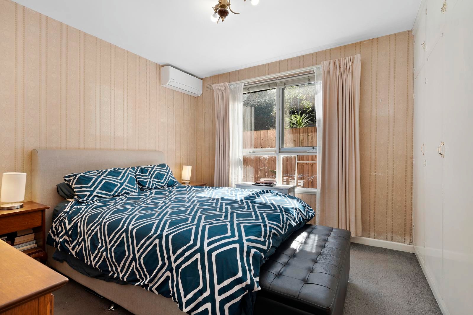 Real Estate and Property in 4/11 Tiuna Grove, Elwood, VIC