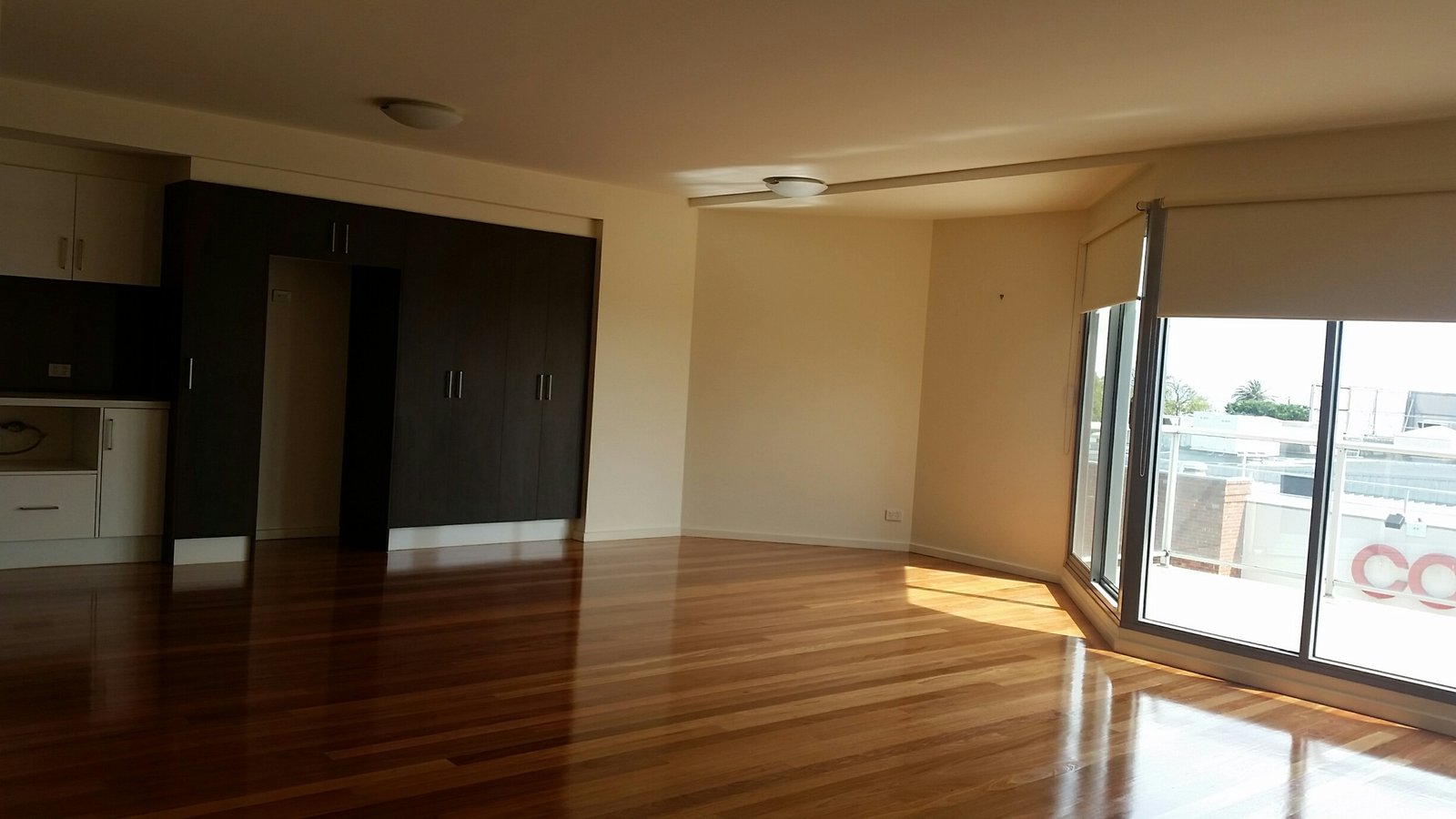 Gallery: 4/11 Waltham Street