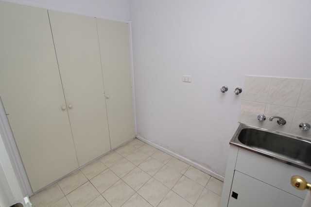 4/110 Park Street East  REDAN 11