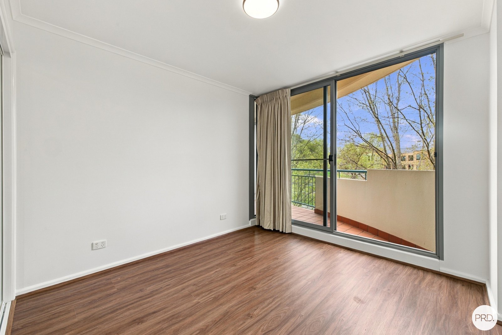411/107 Canberra Avenue GRIFFITH 12