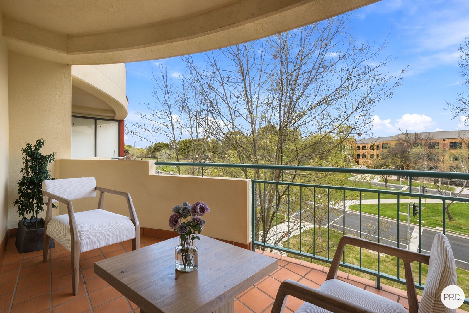 411/107 Canberra Avenue GRIFFITH 14