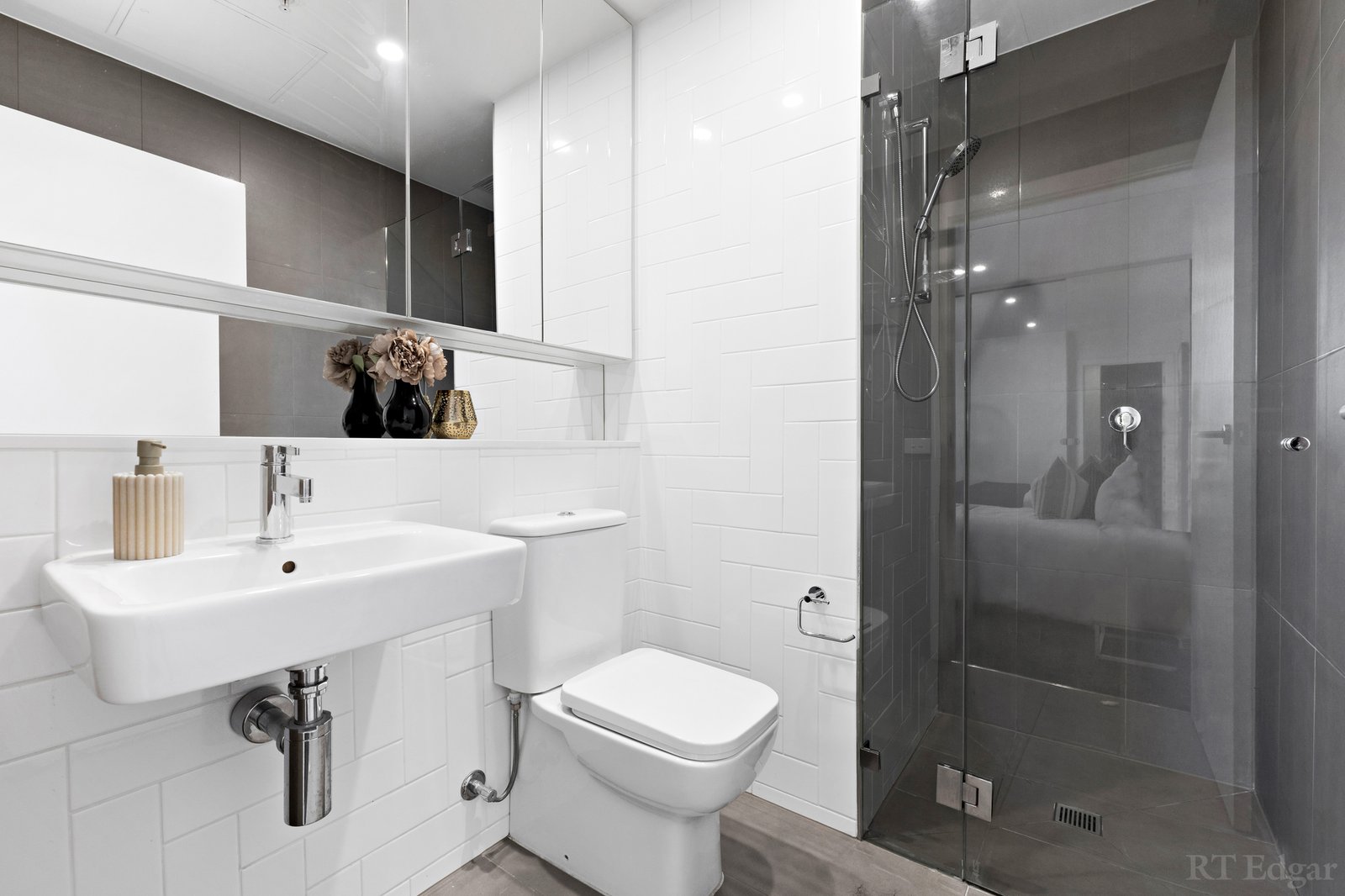 Real Estate and Property in 411/138 Camberwell Road, Hawthorn East, VIC