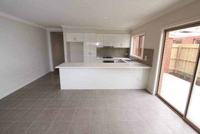 4/1114 Gregory Street LAKE WENDOUREE 3