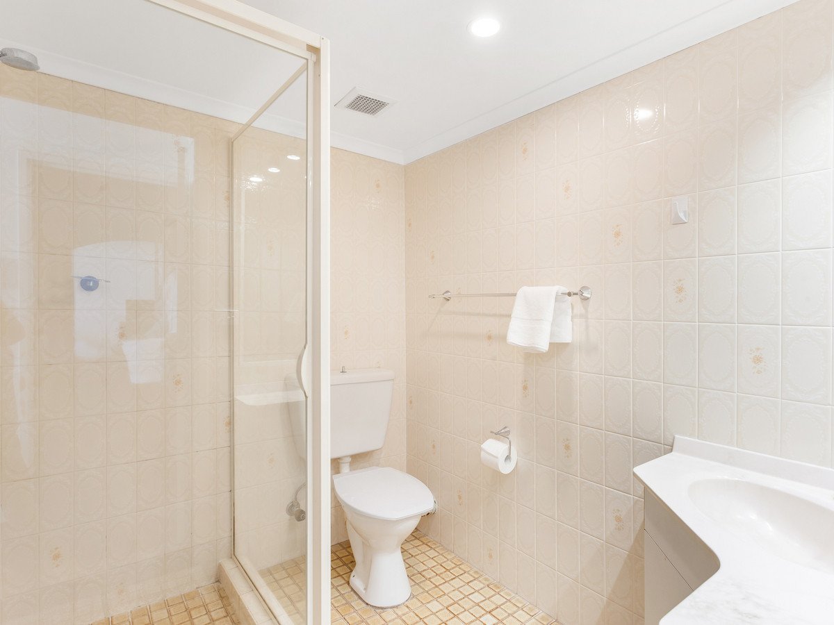 41/114 The Esplanade Burleigh Heads 10