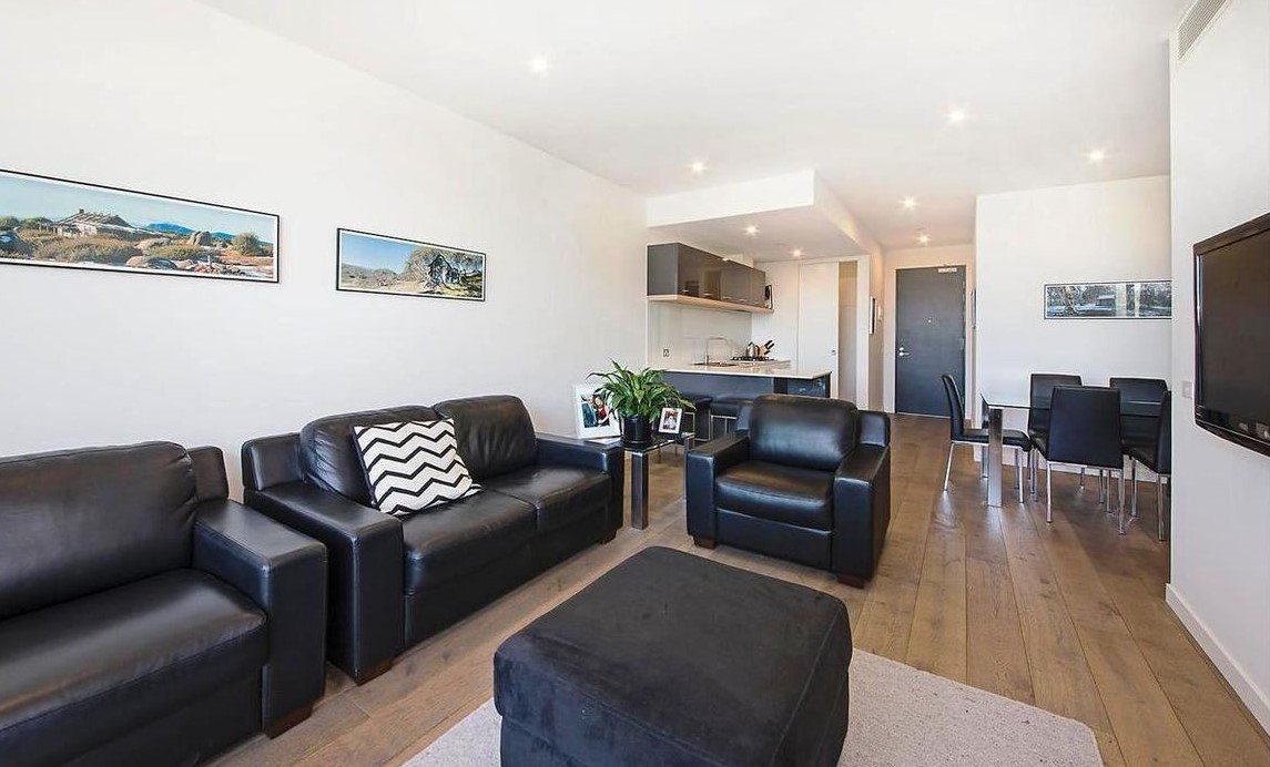 Gallery: 411/222 Bay Road
